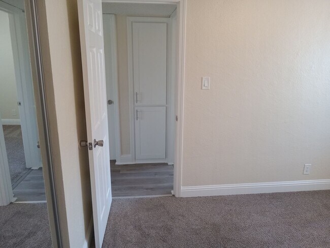 Building Photo - Welcome to SkyView Villa & Somerset Apartm...
