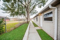 Building Photo - 5042 Mallow St