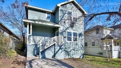 Building Photo - 2206 Pennsylvania Ave