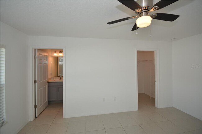 Building Photo - 14 Unimay Ct