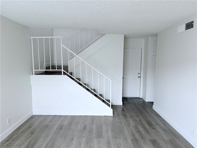 Building Photo - 4350 Caliente St