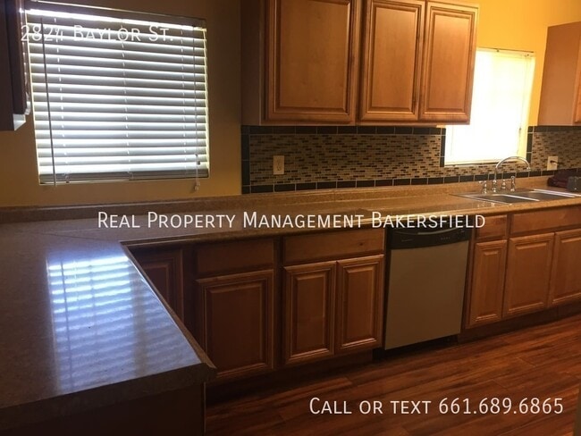 Building Photo - 2824 Baylor St