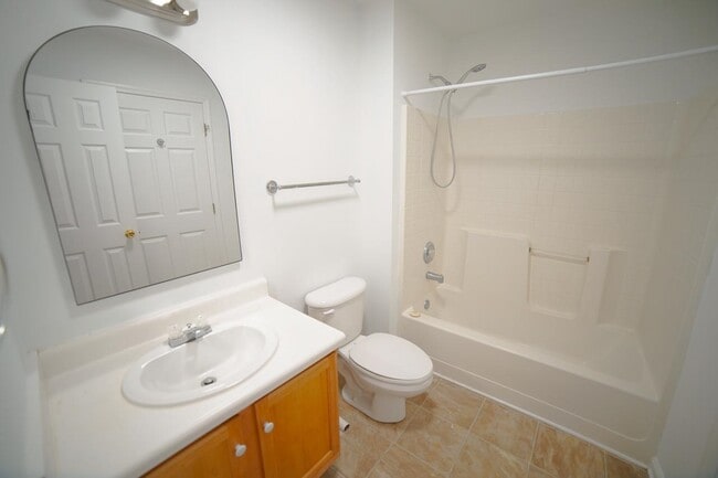 Building Photo - 1272 Cross Creek Cir