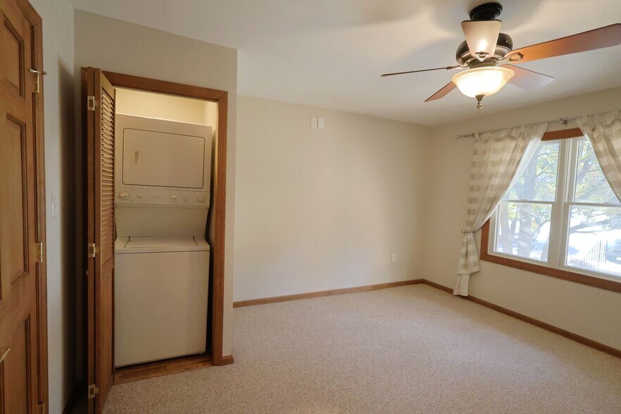 Building Photo - 200 Portland Rd