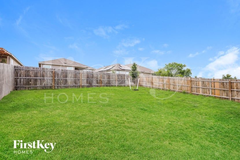 Building Photo - 6754 Hatchery Way