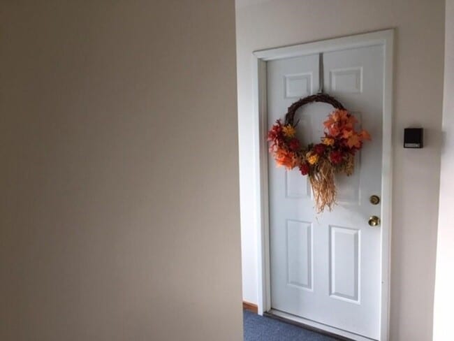 Building Photo - 3304 Baer Beach Rd