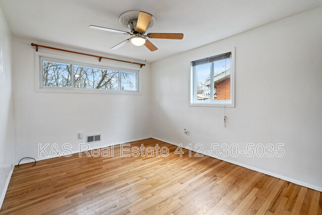 Building Photo - 370 Princeton Dr