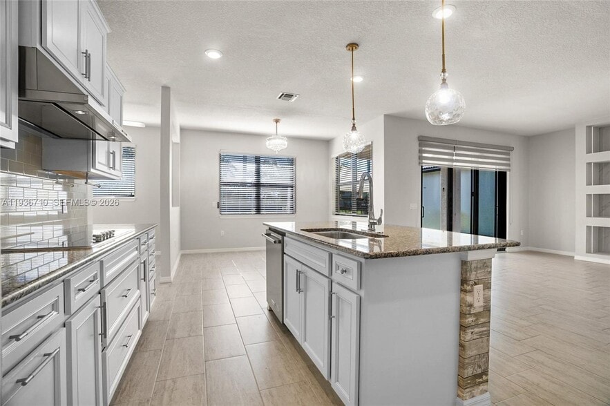 Building Photo - 8197 Hanoverian Dr