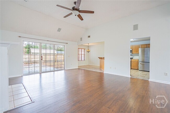 Building Photo - 114 Laurens Ln