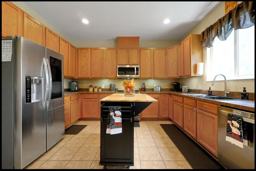 Building Photo - 2772 Ponkan Summit Dr