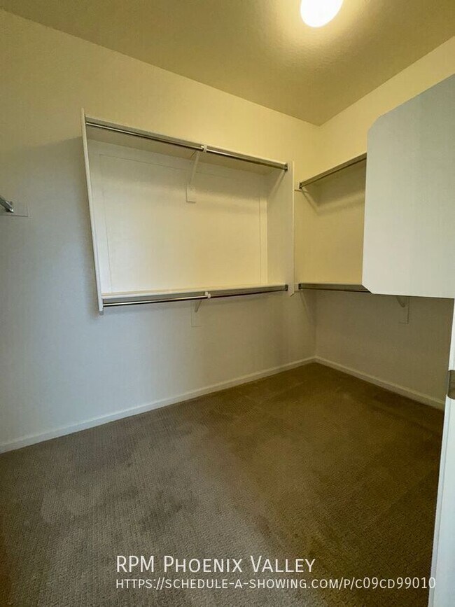 Building Photo - 383 N 157th Ln