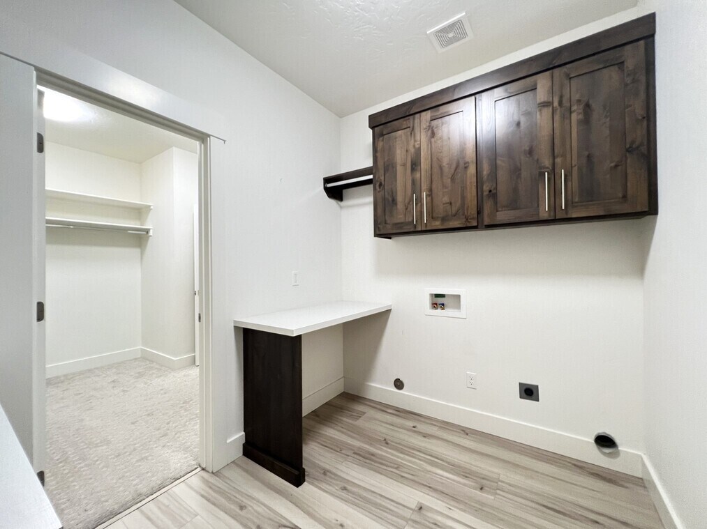 Building Photo - 2370 W Herron Ridge Dr