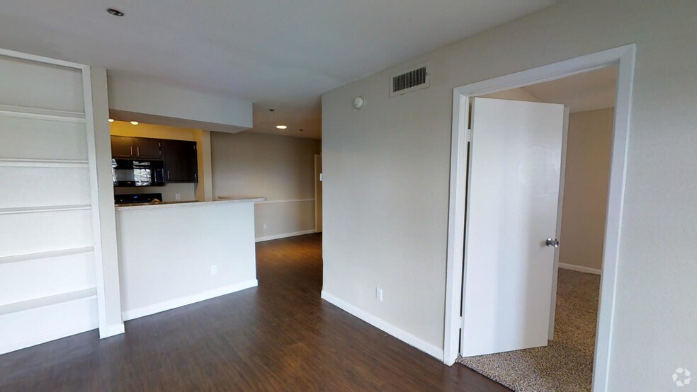 1BR, 1BA - 700SF - Anchor at South Shore