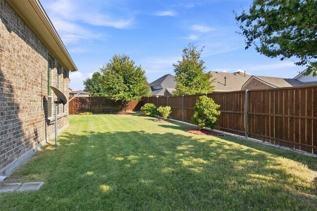 Building Photo - 118 Lavender Ln