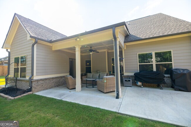 Building Photo - 2539 Tomoka Dr