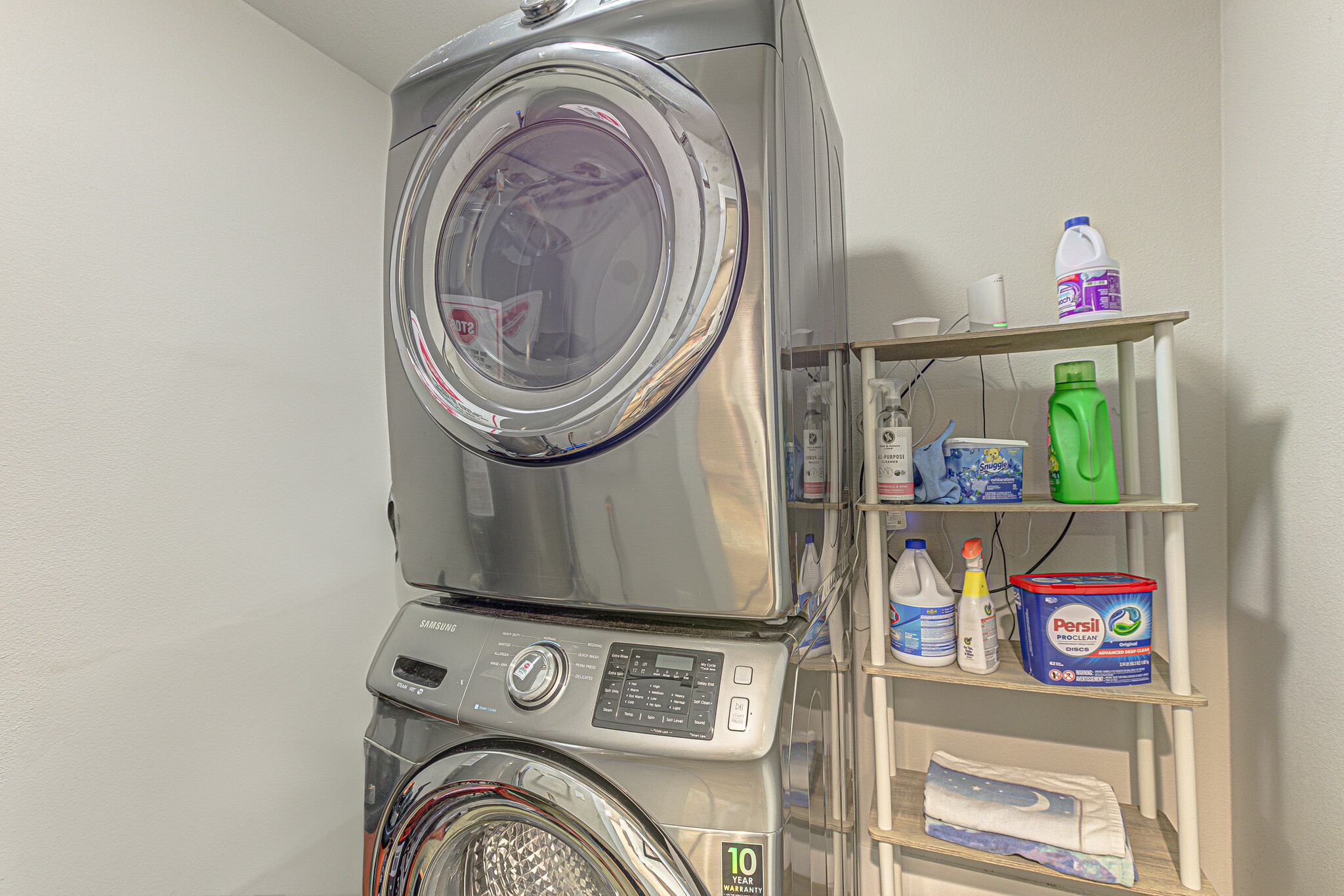 Laundry room - 707 N Shorewood Dr