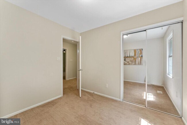 Building Photo - 5602 Kirkham Ct