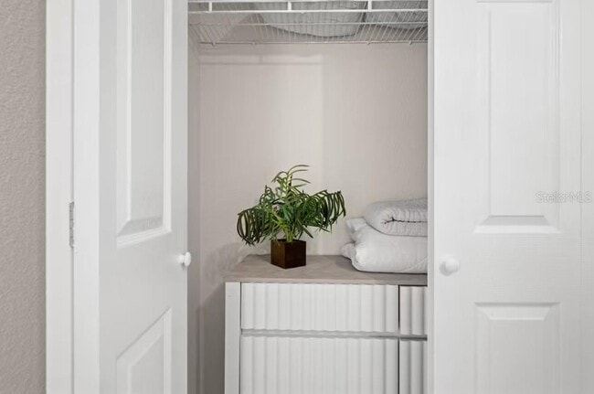 Building Photo - 2715 Lee St