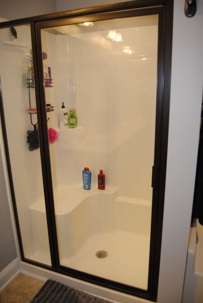 Building Photo - Spacious 4-Bedroom Home with Loft, New Carpet & Private Cul-de-Sac Location