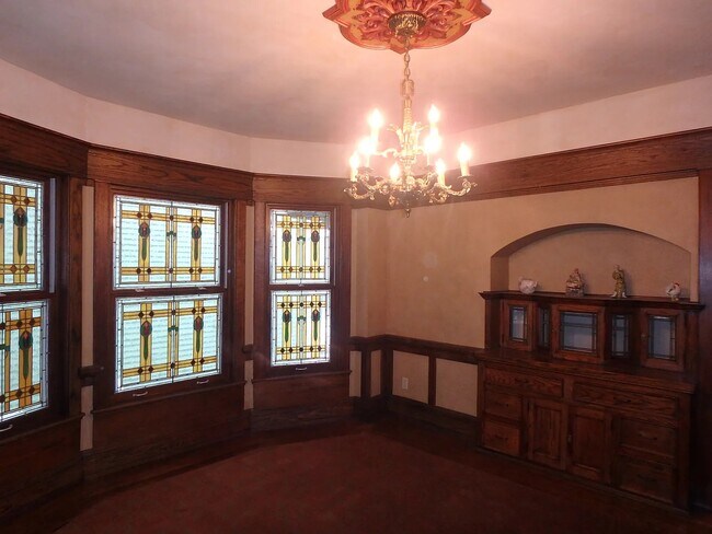 Building Photo - 2723-25-25A N Downer