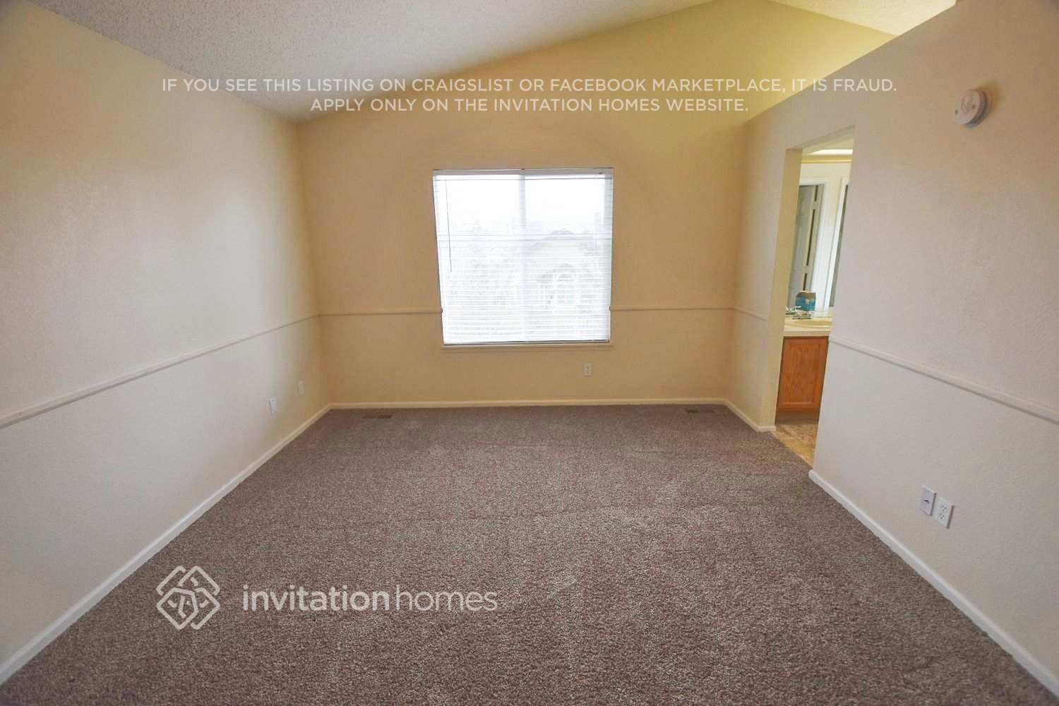 Building Photo - 1572 Beacon Hill Dr