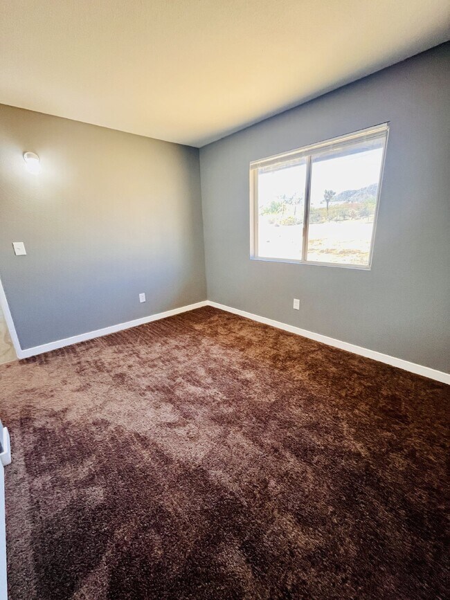 Building Photo - Two bedroom Home in South Joshua Tree