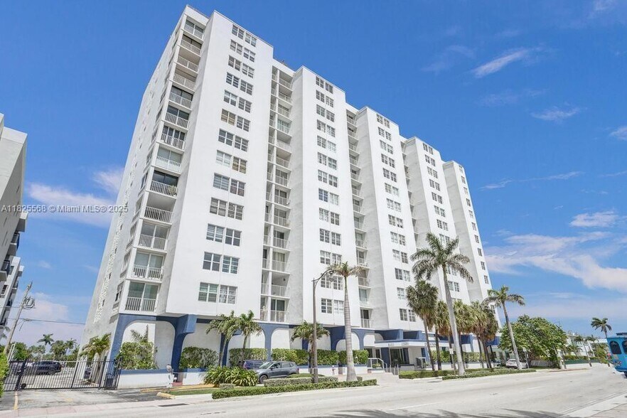 Building Photo - 6450 Collins Ave