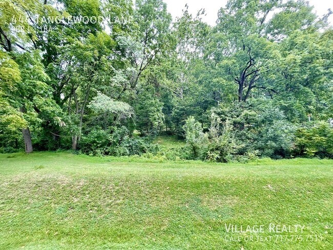 Building Photo - 444 Tanglewood Ln