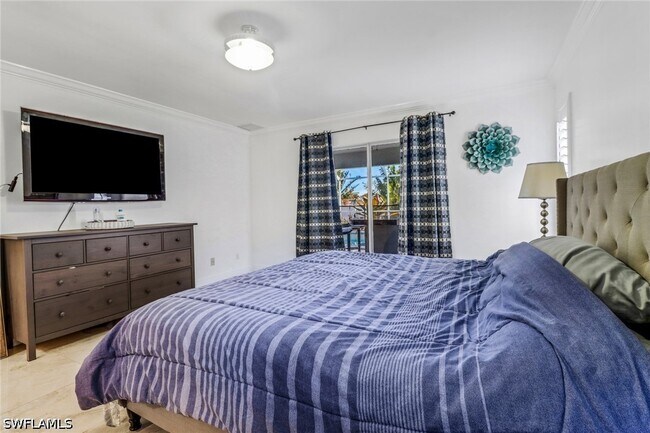 Building Photo - 2026 SW 31st Terrace