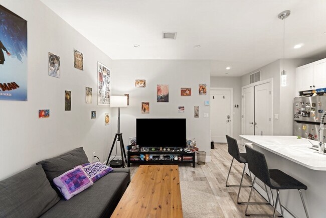 Building Photo - 1457 Tremont St