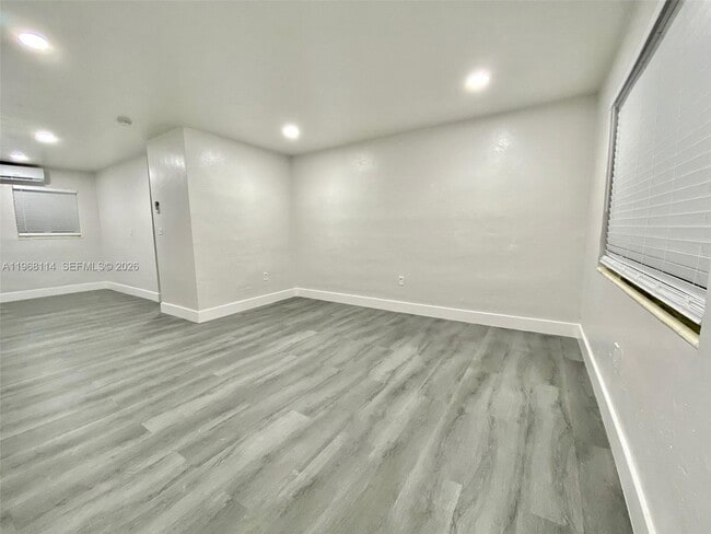 Building Photo - 64 NE 78th St