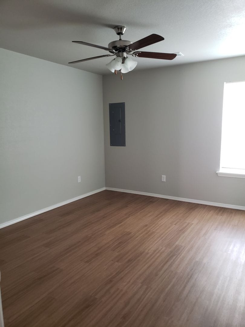 Building Photo - 2101 Ingalls Ln