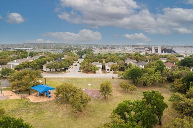 Building Photo - 1111 Heritage Park Dr