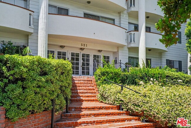 Building Photo - 521 Montana Ave