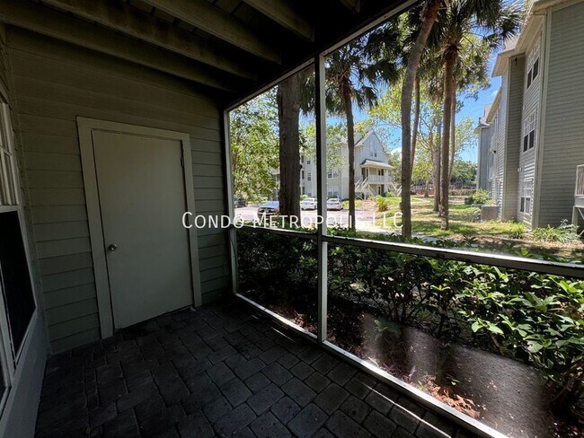 Building Photo - 6178 Westgate Dr