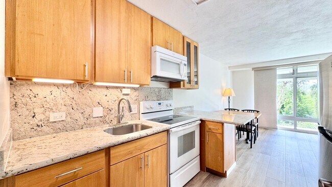 Building Photo - Queen Emma Gardens – Prince Tower | Studio | 1 Bath | 1 Assigned Parking