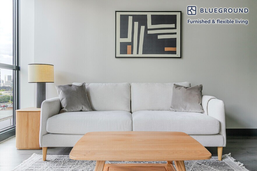 Building Photo - 180 N Ada St