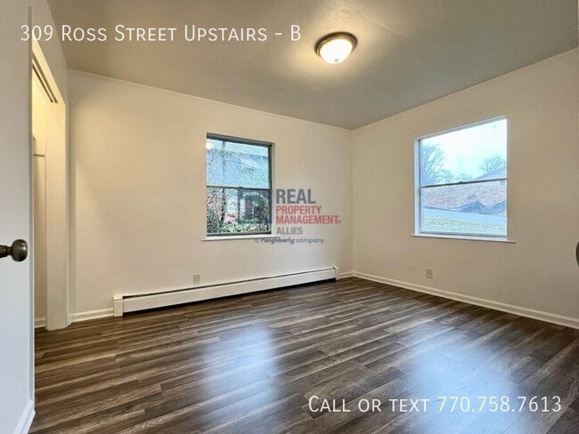 Building Photo - 309 Ross St NE