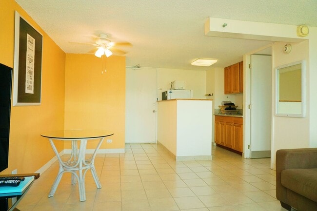 Building Photo - OCEAN VIEWS! FULLY FURNISHED 1/1!