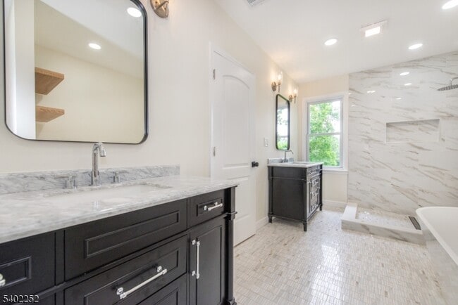 Building Photo - 2 New Mashipacong Rd