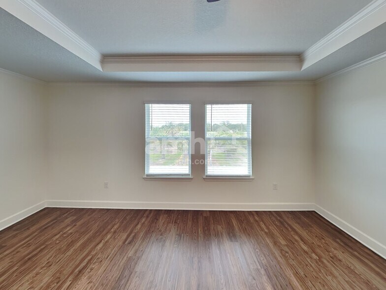 Building Photo - 315 Pine Terrace Dr