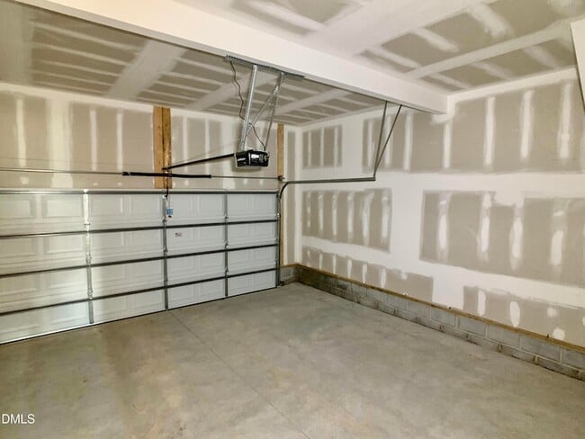 Building Photo - 21 Henhouse Ct