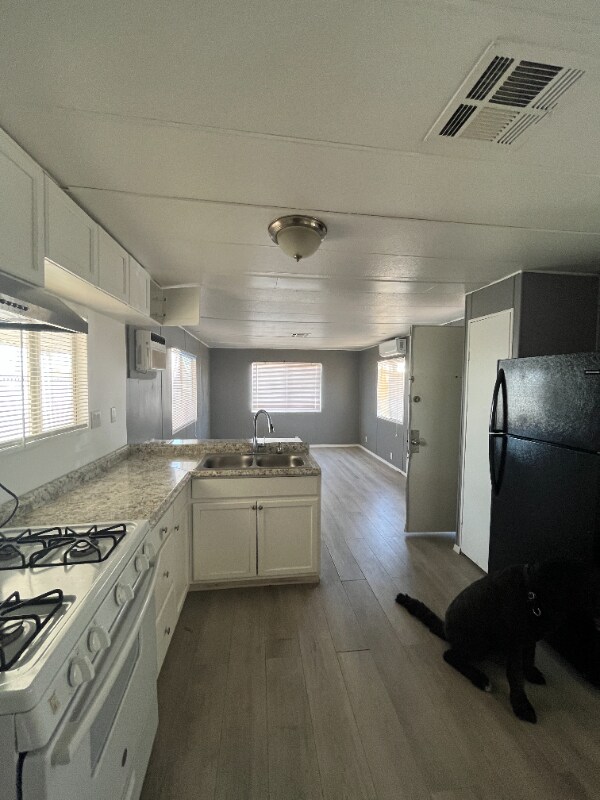 Building Photo - 9501 E Broadway Rd