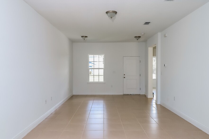 Building Photo - 532 Imperial Pl