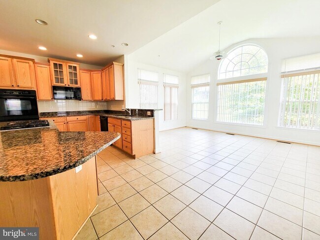 Building Photo - 2702 Millwood Way