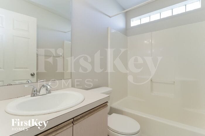 Building Photo - 5227 Aventura Blvd