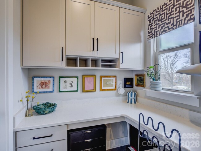 Building Photo - 11015 Stetler St