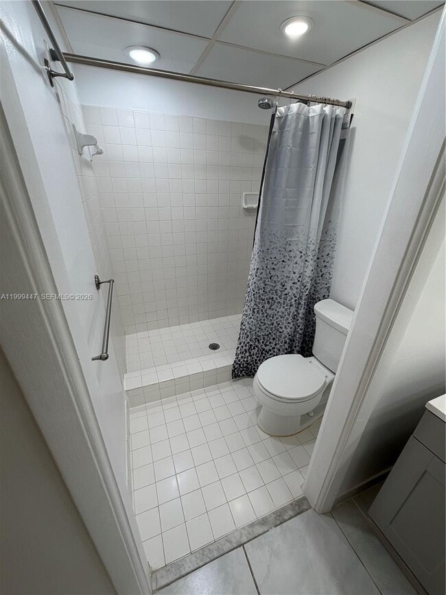 Building Photo - 823 NE 199th St