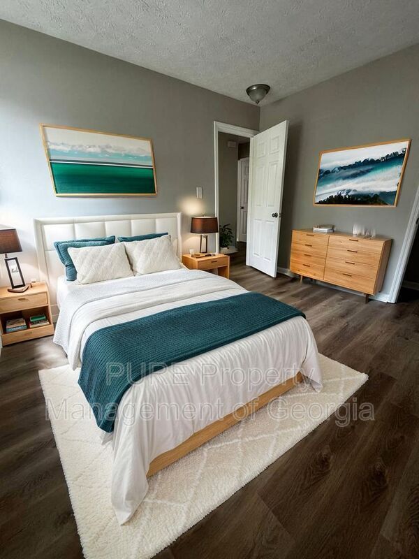 Building Photo - 3181 Kings Glen Dr