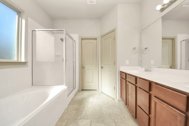 Building Photo - 3223 Aegean Dr